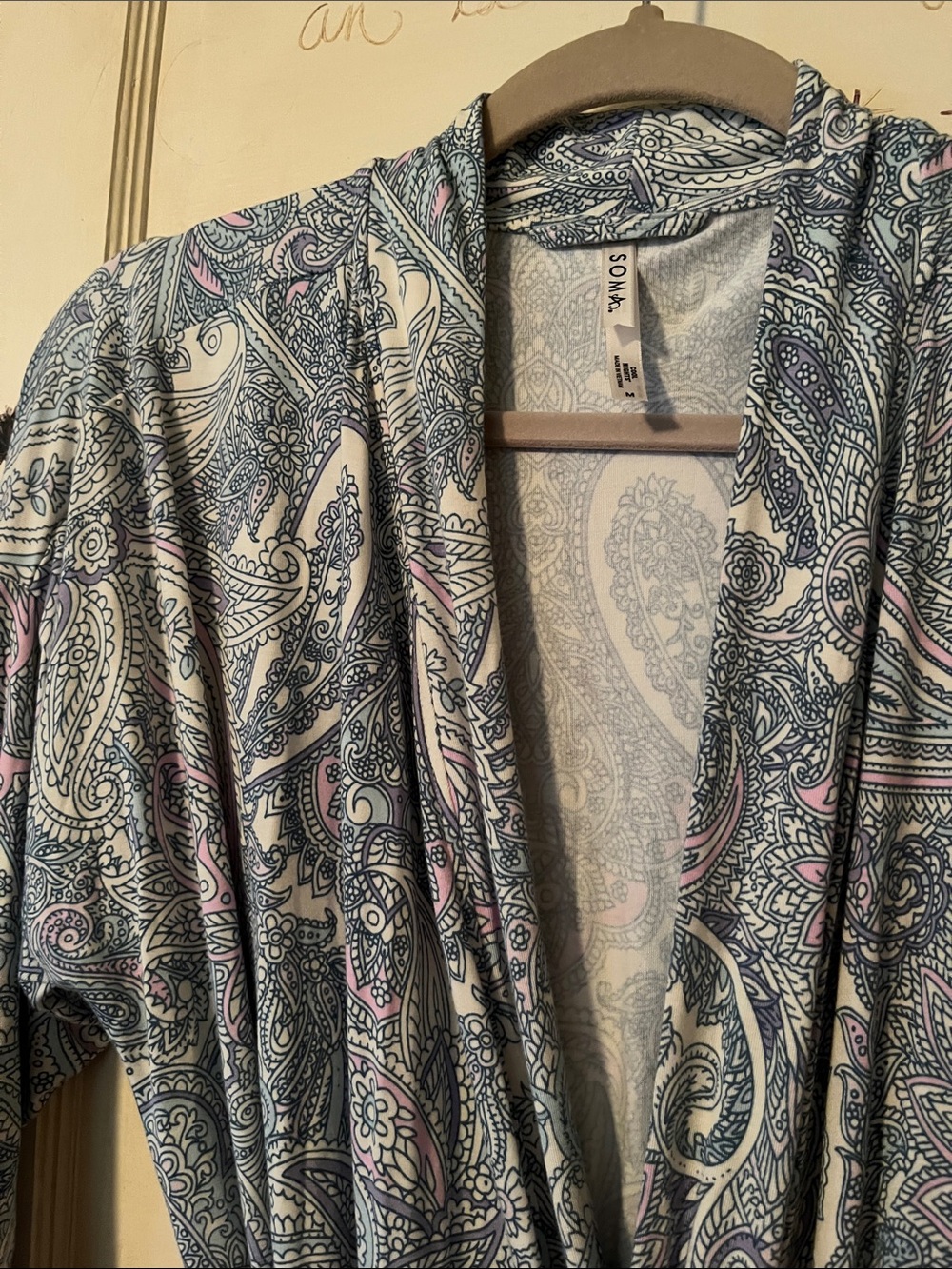 Short Robe - Picture 2 of 2
